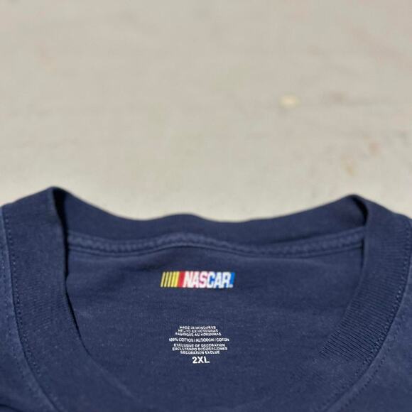 **Jimmie Johnson Double-Sided NASCAR T-Shirt - Schedule on Back** - Picture 3 of 4
